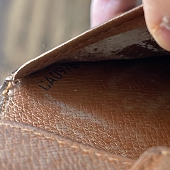 ❌sold❌ Louis Vuitton mens wallet l date code CA0976 - Picture 12 of 14